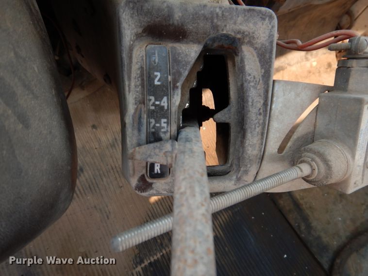 image for item IQ9744 1979 Ford 8000  fuel / lube truck