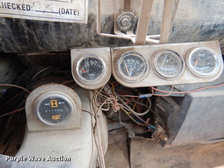 image for item IQ9744 1979 Ford 8000  fuel / lube truck