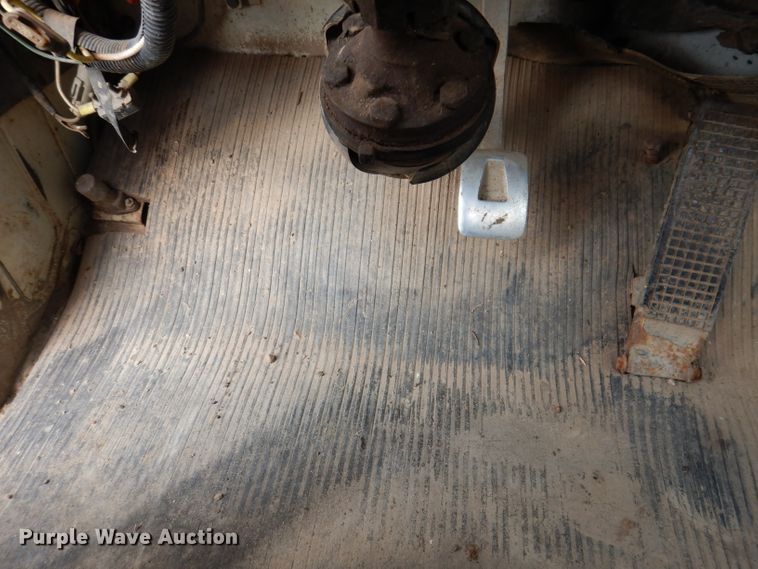 image for item IQ9744 1979 Ford 8000  fuel / lube truck