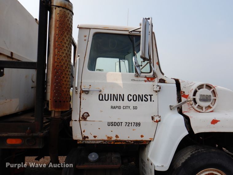 image for item IQ9744 1979 Ford 8000  fuel / lube truck