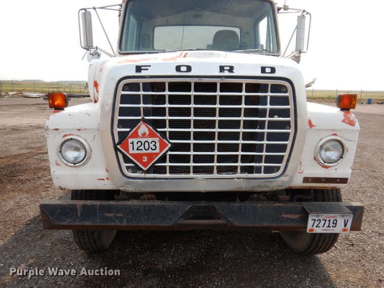 image for item IQ9744 1979 Ford 8000  fuel / lube truck