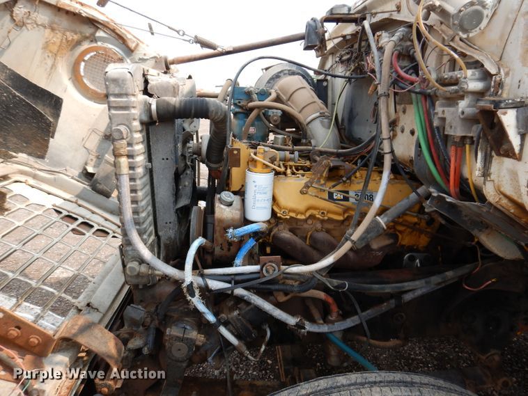 image for item IQ9744 1979 Ford 8000  fuel / lube truck