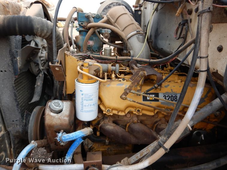 image for item IQ9744 1979 Ford 8000  fuel / lube truck