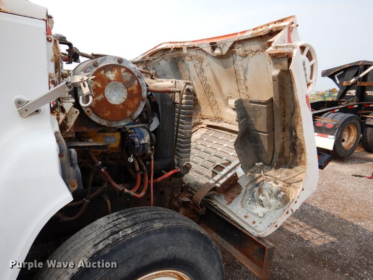 image for item IQ9744 1979 Ford 8000  fuel / lube truck