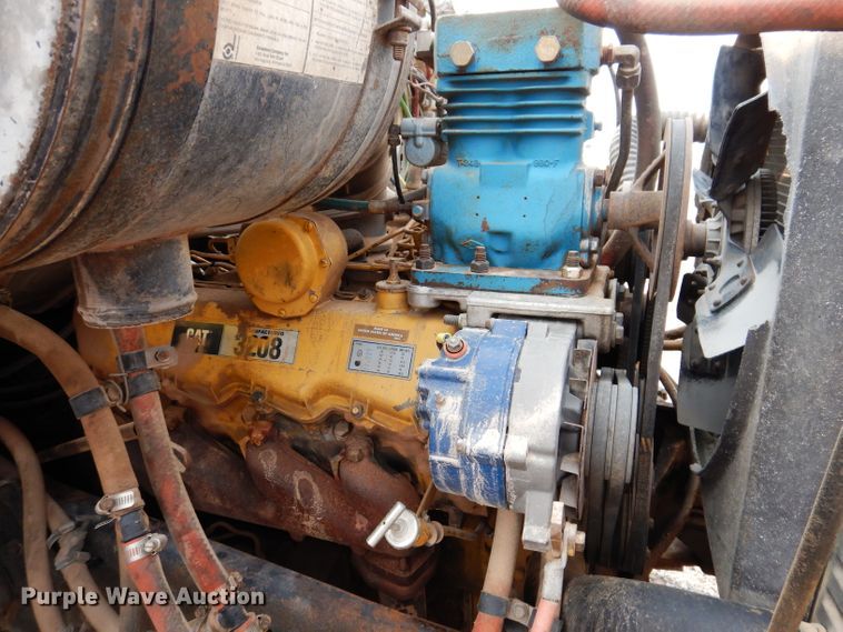 image for item IQ9744 1979 Ford 8000  fuel / lube truck