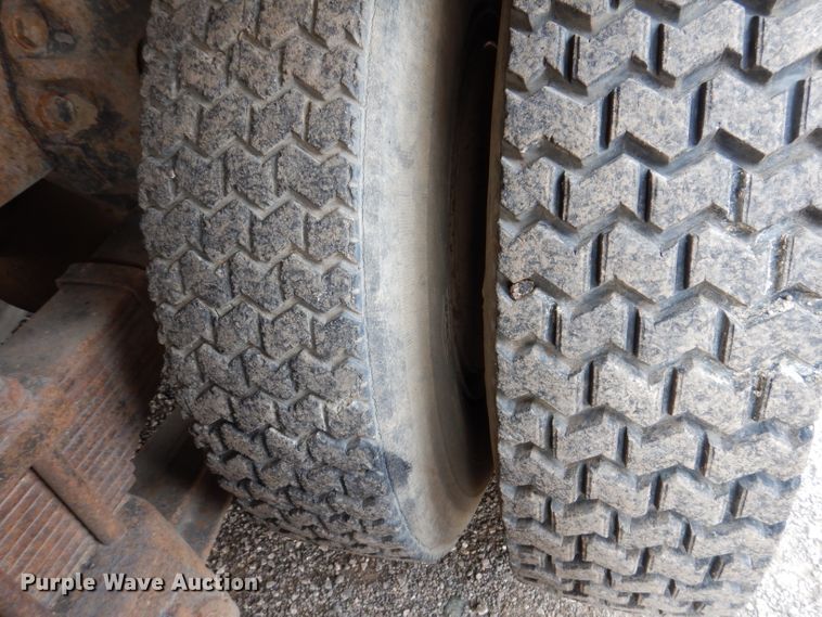 image for item IQ9744 1979 Ford 8000  fuel / lube truck