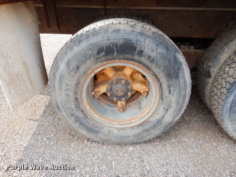 image for item IQ9744 1979 Ford 8000  fuel / lube truck