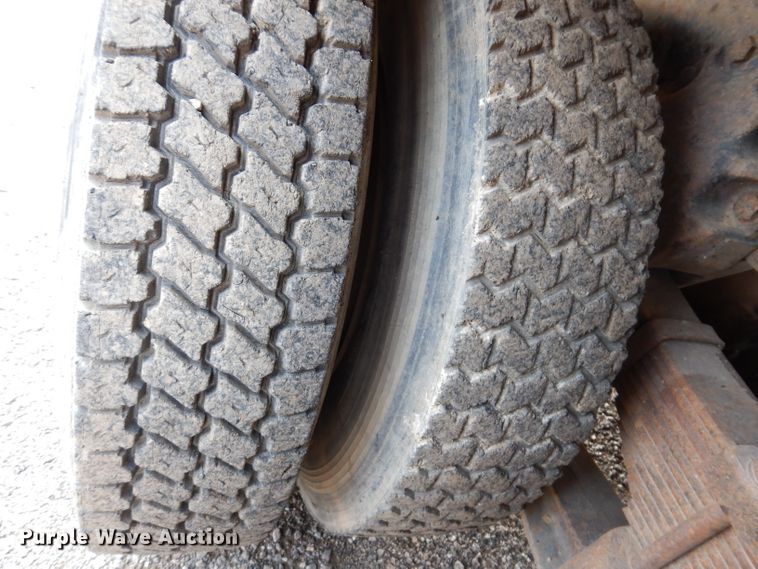 image for item IQ9744 1979 Ford 8000  fuel / lube truck