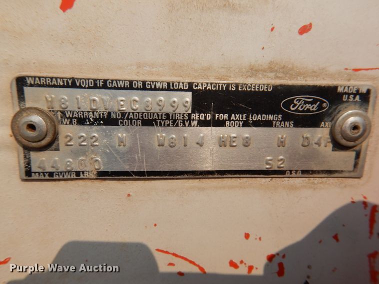 image for item IQ9744 1979 Ford 8000  fuel / lube truck