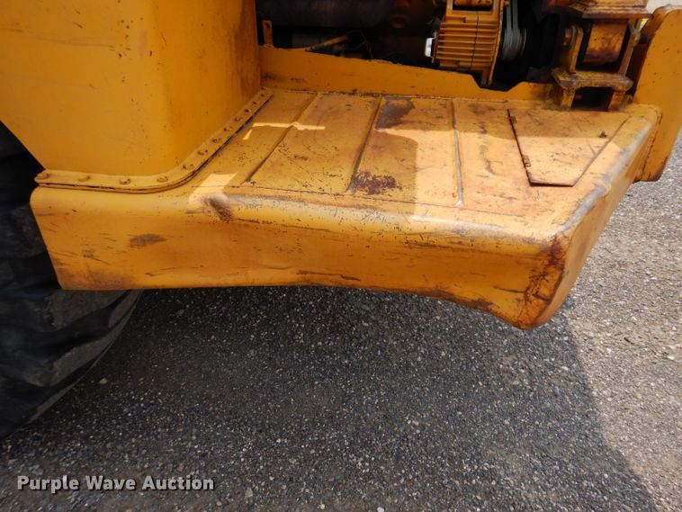 image for item IQ9745 1972 Caterpillar 613B  elevating scraper