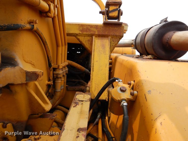 image for item IQ9745 1972 Caterpillar 613B  elevating scraper