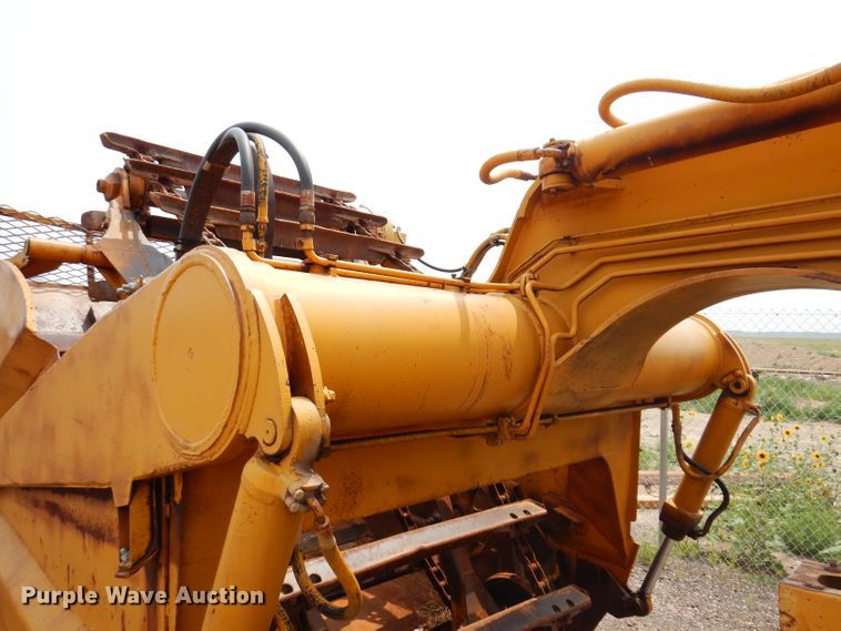 image for item IQ9745 1972 Caterpillar 613B  elevating scraper