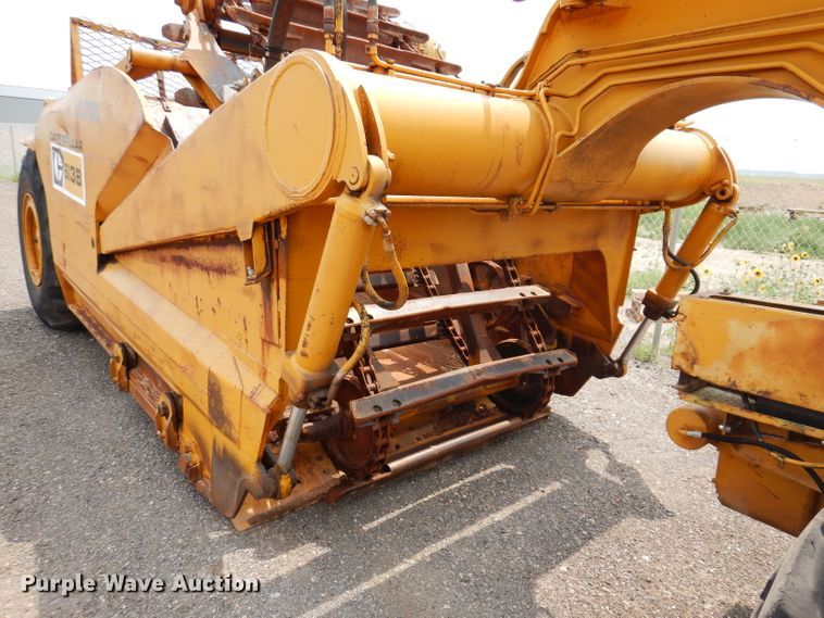 image for item IQ9745 1972 Caterpillar 613B  elevating scraper