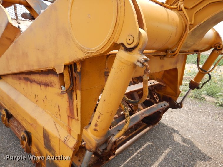 image for item IQ9745 1972 Caterpillar 613B  elevating scraper