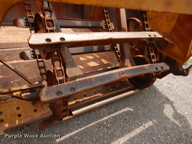 image for item IQ9745 1972 Caterpillar 613B  elevating scraper