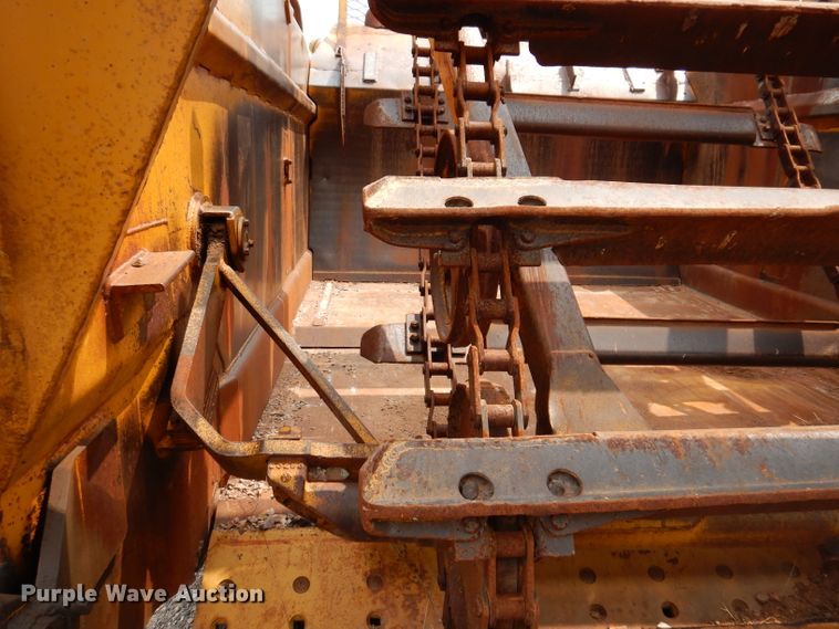 image for item IQ9745 1972 Caterpillar 613B  elevating scraper