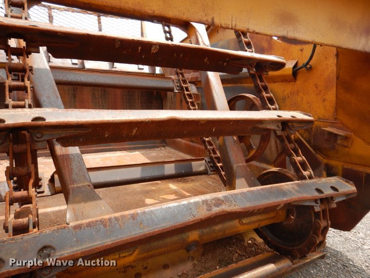 image for item IQ9745 1972 Caterpillar 613B  elevating scraper