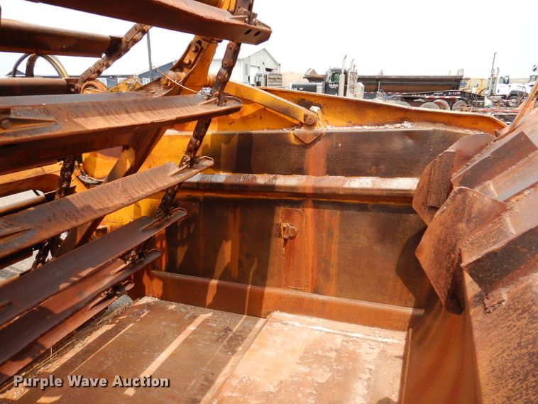 image for item IQ9745 1972 Caterpillar 613B  elevating scraper