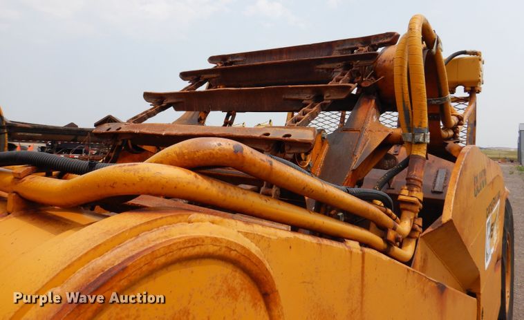 image for item IQ9745 1972 Caterpillar 613B  elevating scraper