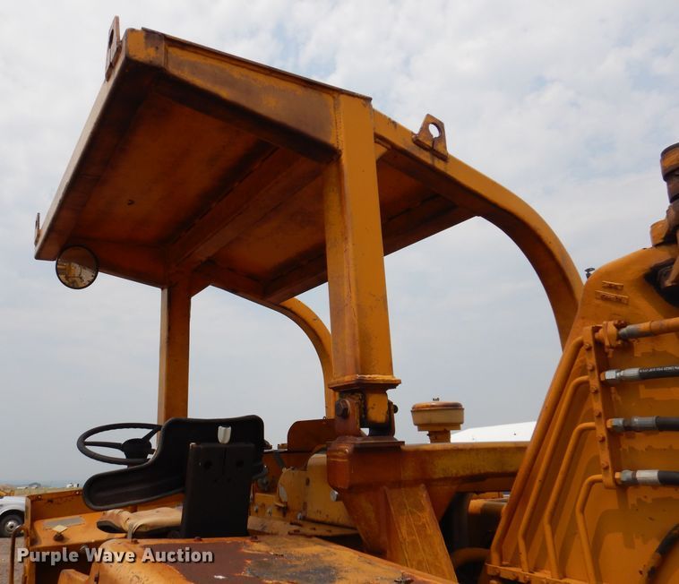 image for item IQ9745 1972 Caterpillar 613B  elevating scraper