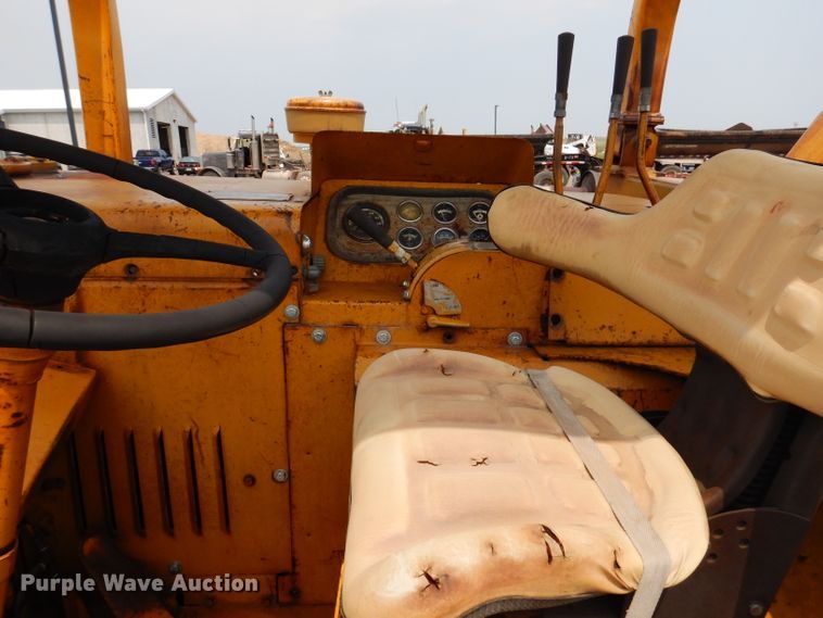 image for item IQ9745 1972 Caterpillar 613B  elevating scraper