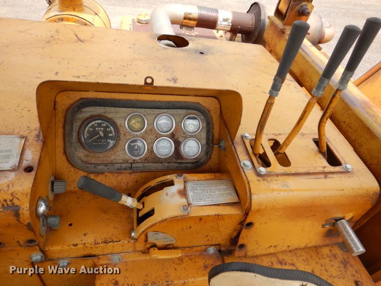 image for item IQ9745 1972 Caterpillar 613B  elevating scraper