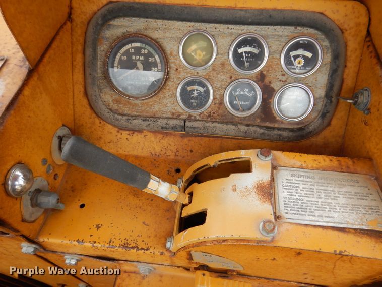 image for item IQ9745 1972 Caterpillar 613B  elevating scraper