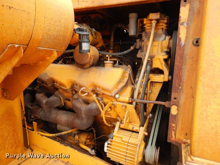 image for item IQ9745 1972 Caterpillar 613B  elevating scraper