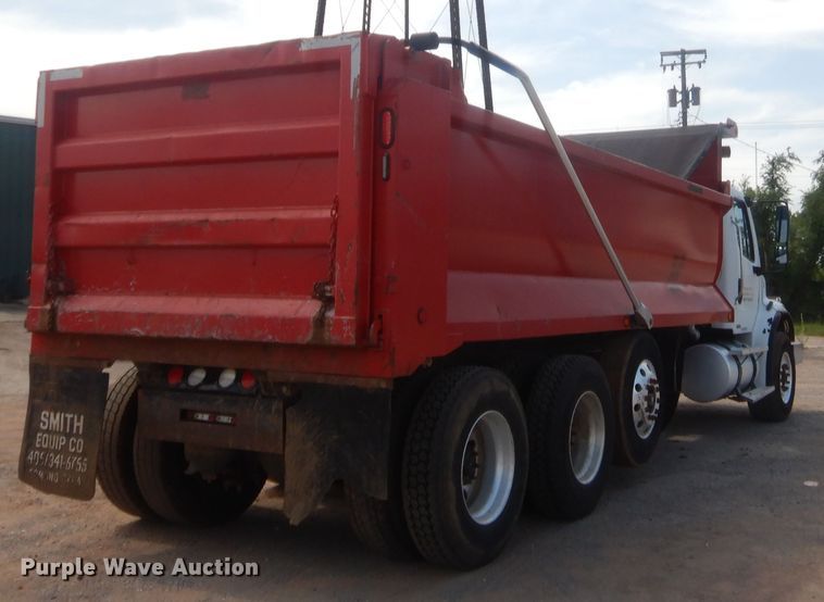 image for item IT9670 2007 Freightliner Business Class M2  dump truck