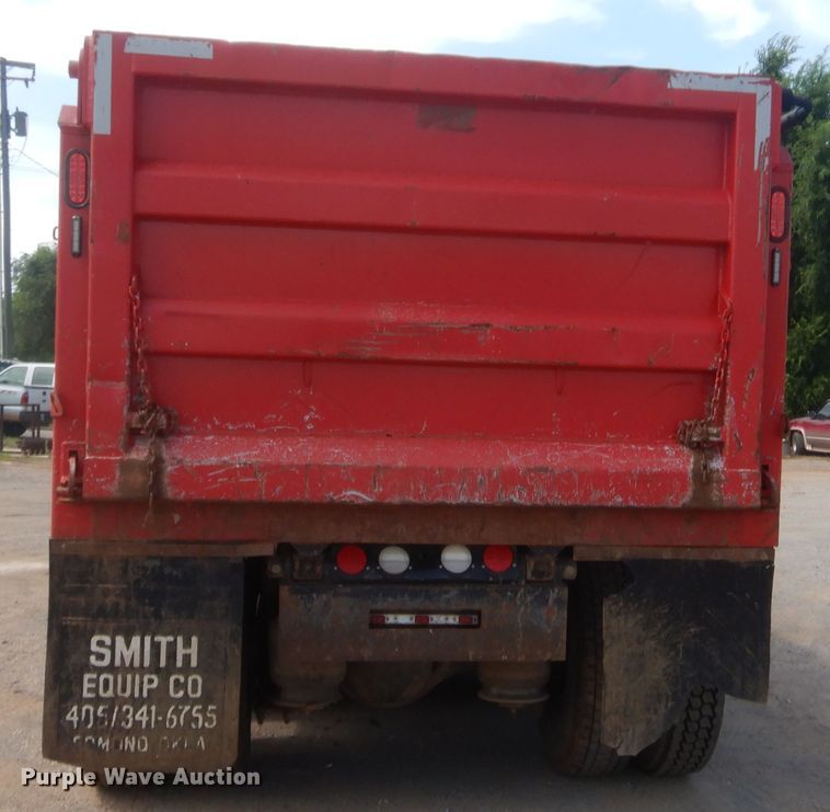 image for item IT9670 2007 Freightliner Business Class M2  dump truck