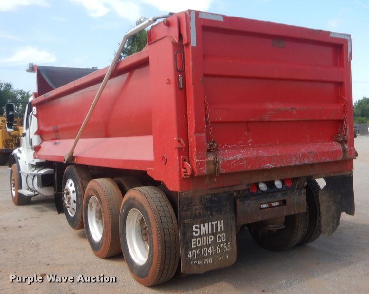 image for item IT9670 2007 Freightliner Business Class M2  dump truck