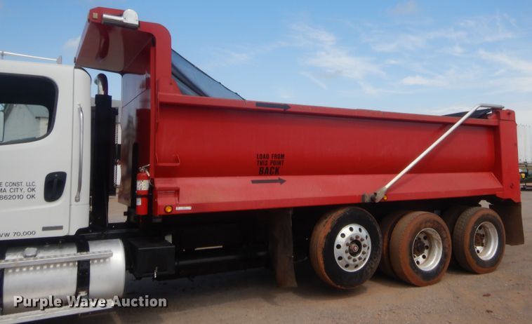 image for item IT9670 2007 Freightliner Business Class M2  dump truck
