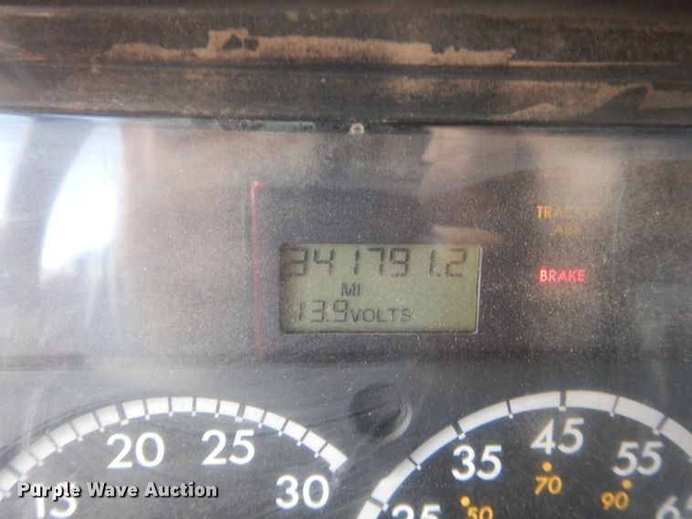 image for item IT9670 2007 Freightliner Business Class M2  dump truck