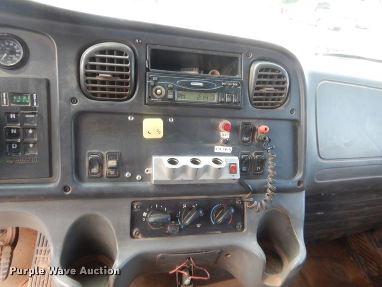 image for item IT9670 2007 Freightliner Business Class M2  dump truck