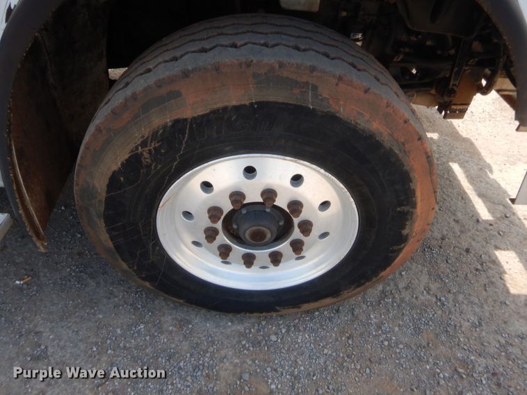 image for item IT9670 2007 Freightliner Business Class M2  dump truck