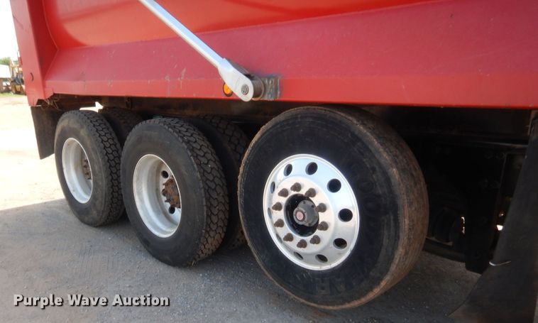 image for item IT9670 2007 Freightliner Business Class M2  dump truck