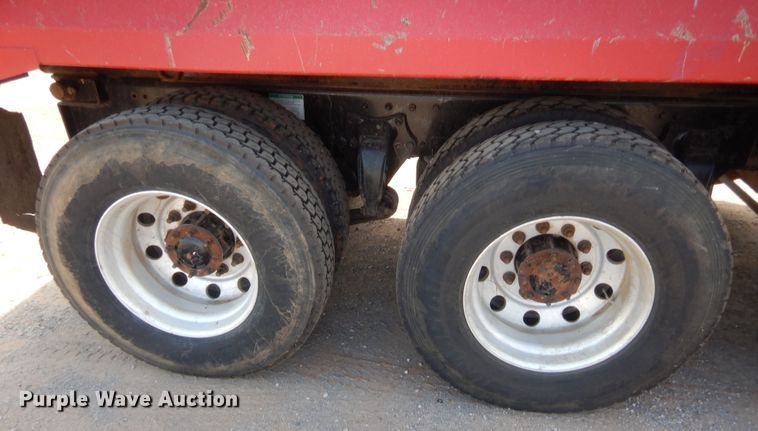 image for item IT9670 2007 Freightliner Business Class M2  dump truck