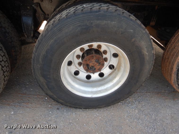 image for item IT9670 2007 Freightliner Business Class M2  dump truck