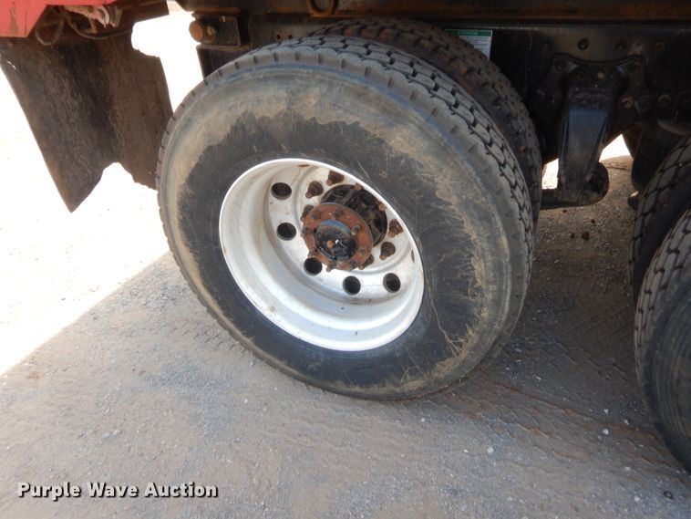 image for item IT9670 2007 Freightliner Business Class M2  dump truck