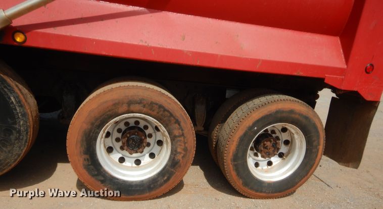 image for item IT9670 2007 Freightliner Business Class M2  dump truck