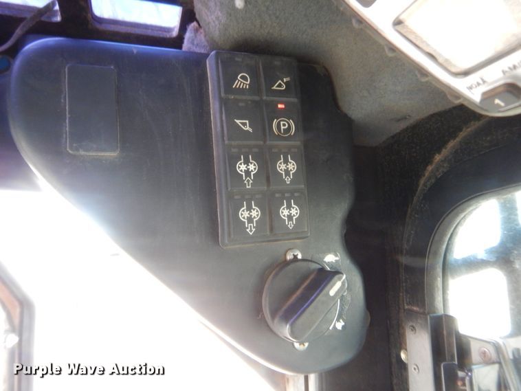 image for item IT9688 2015 Terex PT110F  tracked skid steer loader