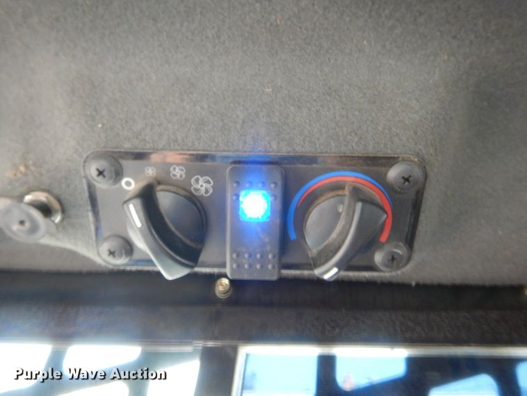 image for item IT9688 2015 Terex PT110F  tracked skid steer loader