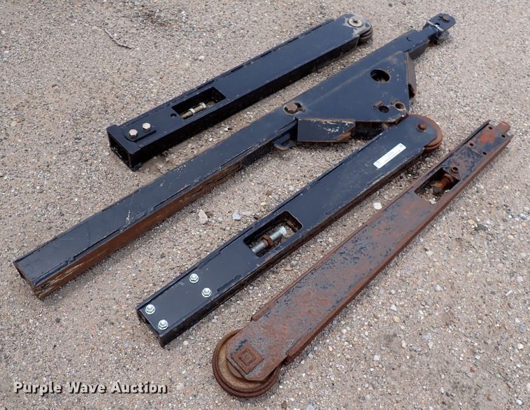 image for item IV9352 (4) trencher crumber bars