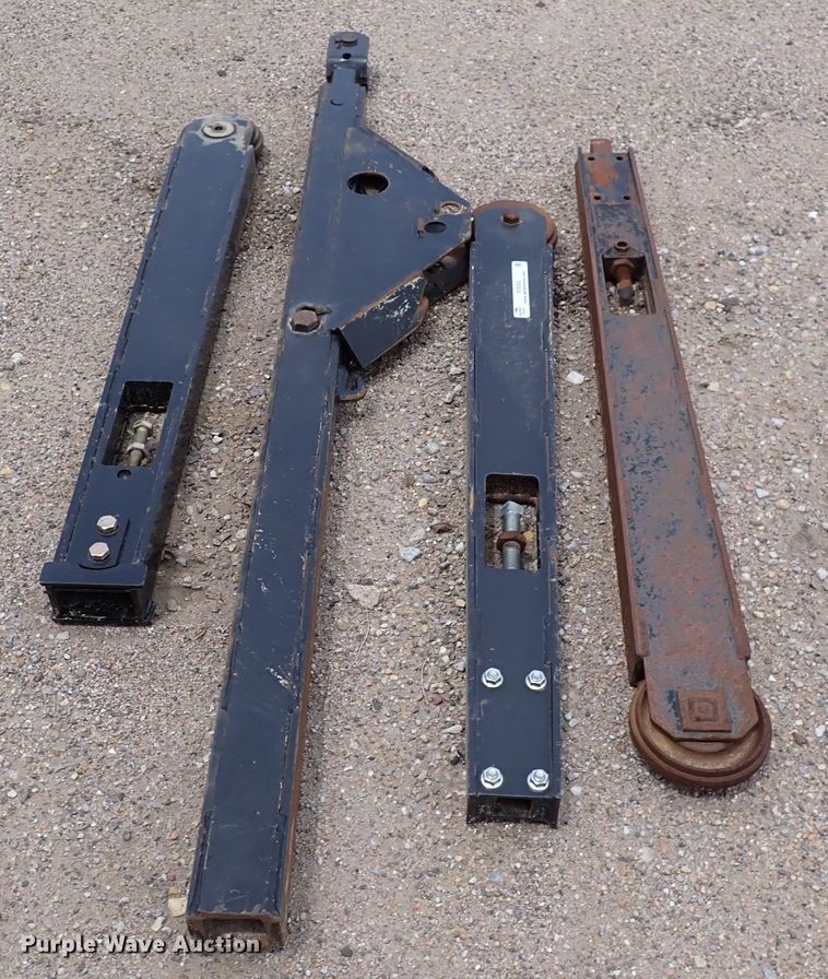 image for item IV9352 (4) trencher crumber bars