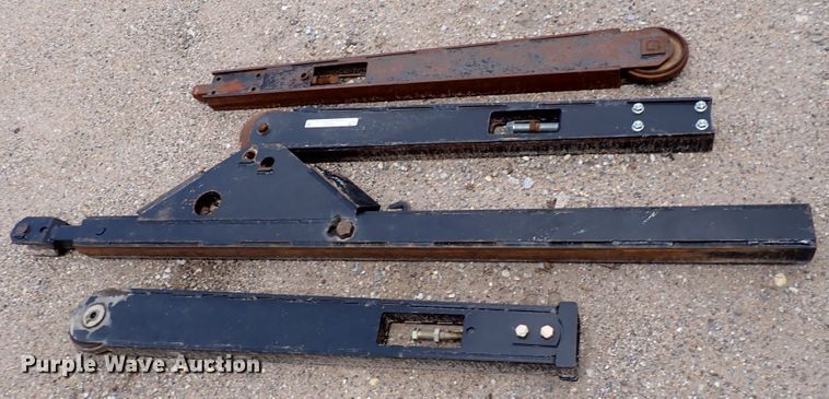 image for item IV9352 (4) trencher crumber bars