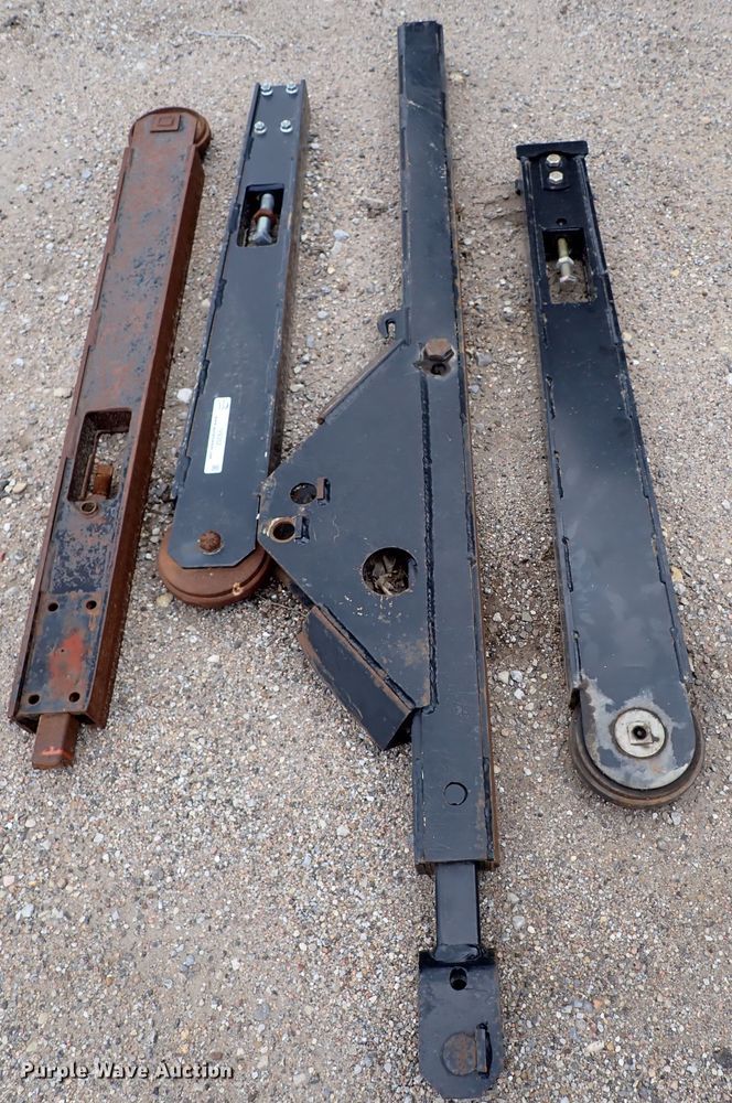 image for item IV9352 (4) trencher crumber bars