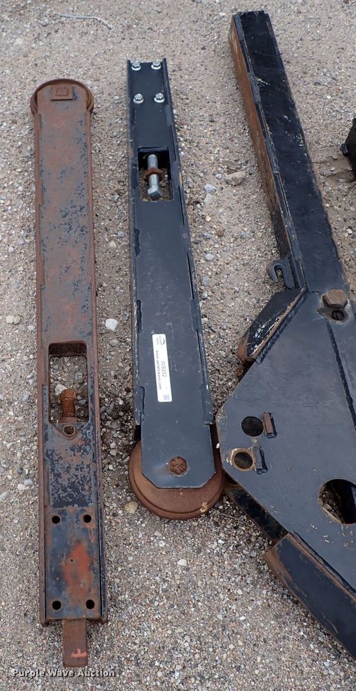 image for item IV9352 (4) trencher crumber bars