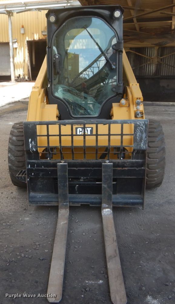 image for item JI9548 2018 Caterpillar 272D2  skid steer loader