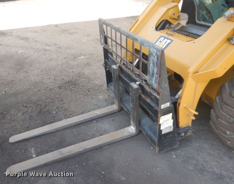 image for item JI9548 2018 Caterpillar 272D2  skid steer loader