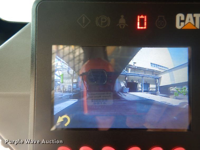 image for item JI9548 2018 Caterpillar 272D2  skid steer loader